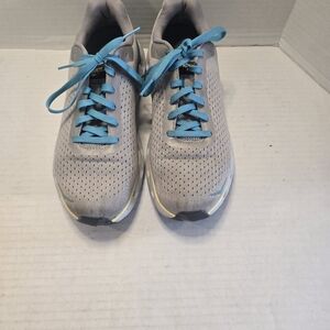 Women running shoes‎